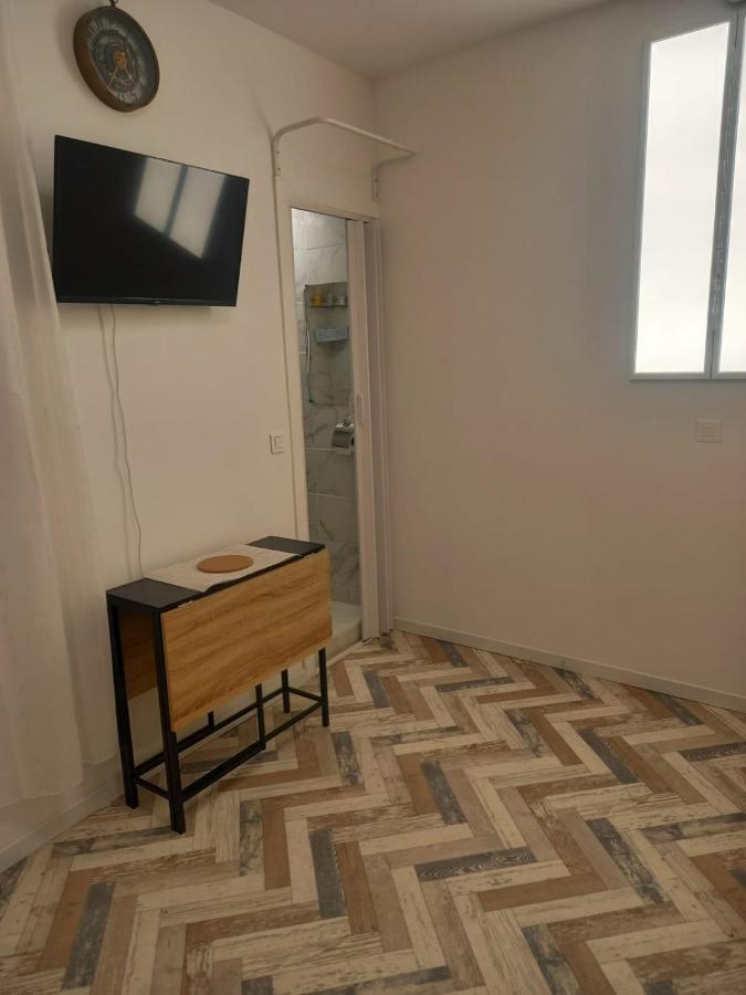 Tres Joli Petit Aux Portes Paris Apartment